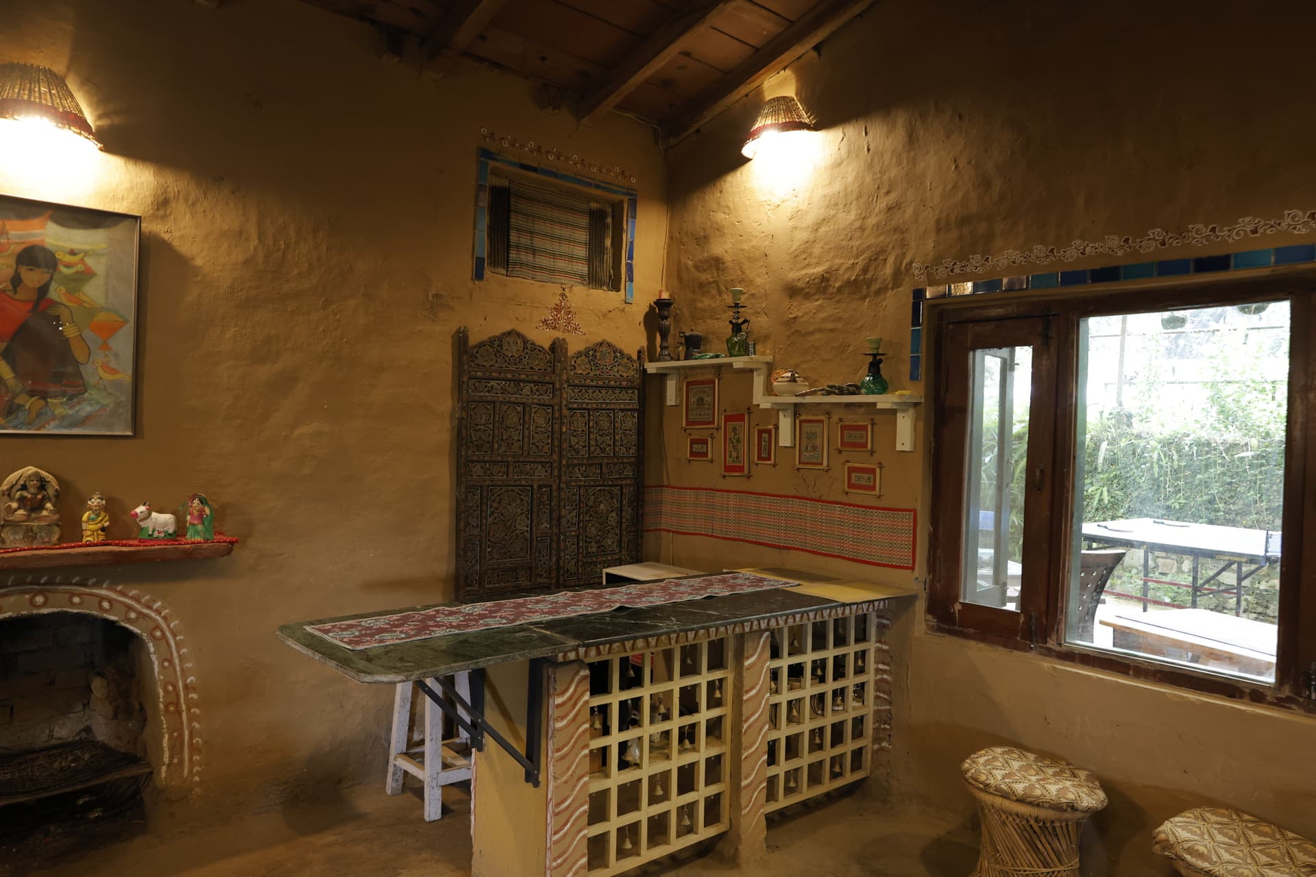 Artisan craft details at Green Glen — earthy textures and local craft